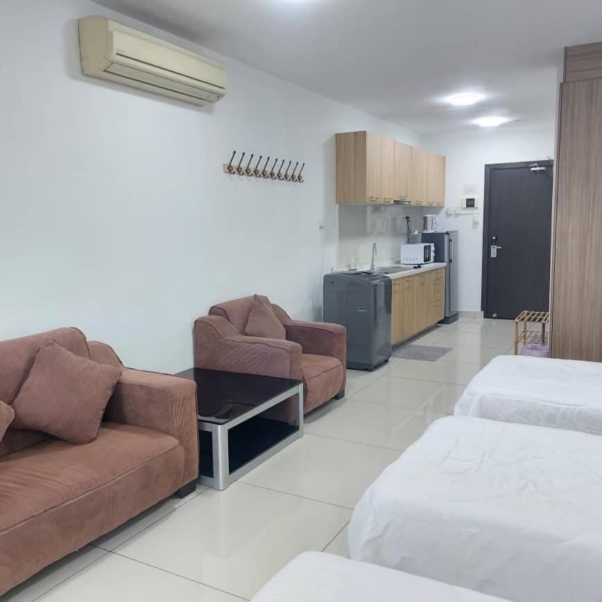 Apartamento Ksl City Mall D'Esplanade By Summer Johor Bahru Habitación foto